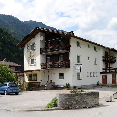 Haus Gamsblick Hotel Umhausen Eksteriør billede