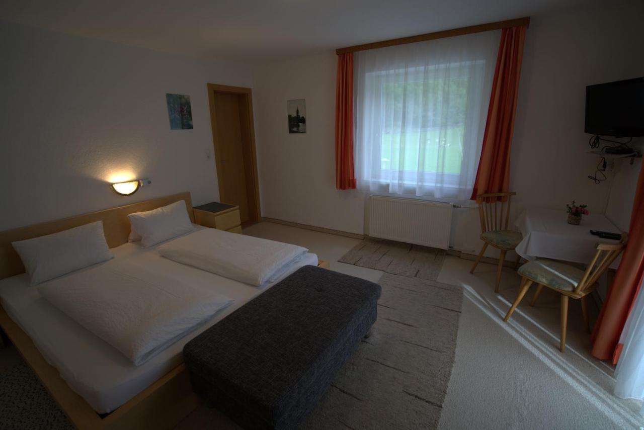 Haus Gamsblick Hotel Umhausen Eksteriør billede