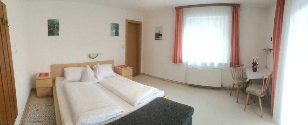 Haus Gamsblick Hotel Umhausen Eksteriør billede